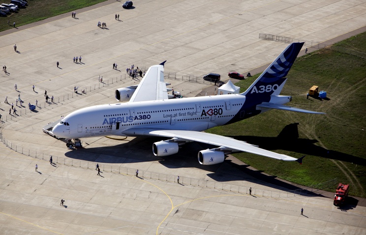 Airbus  ,    -    