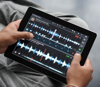 Traktor DJ for iPad       